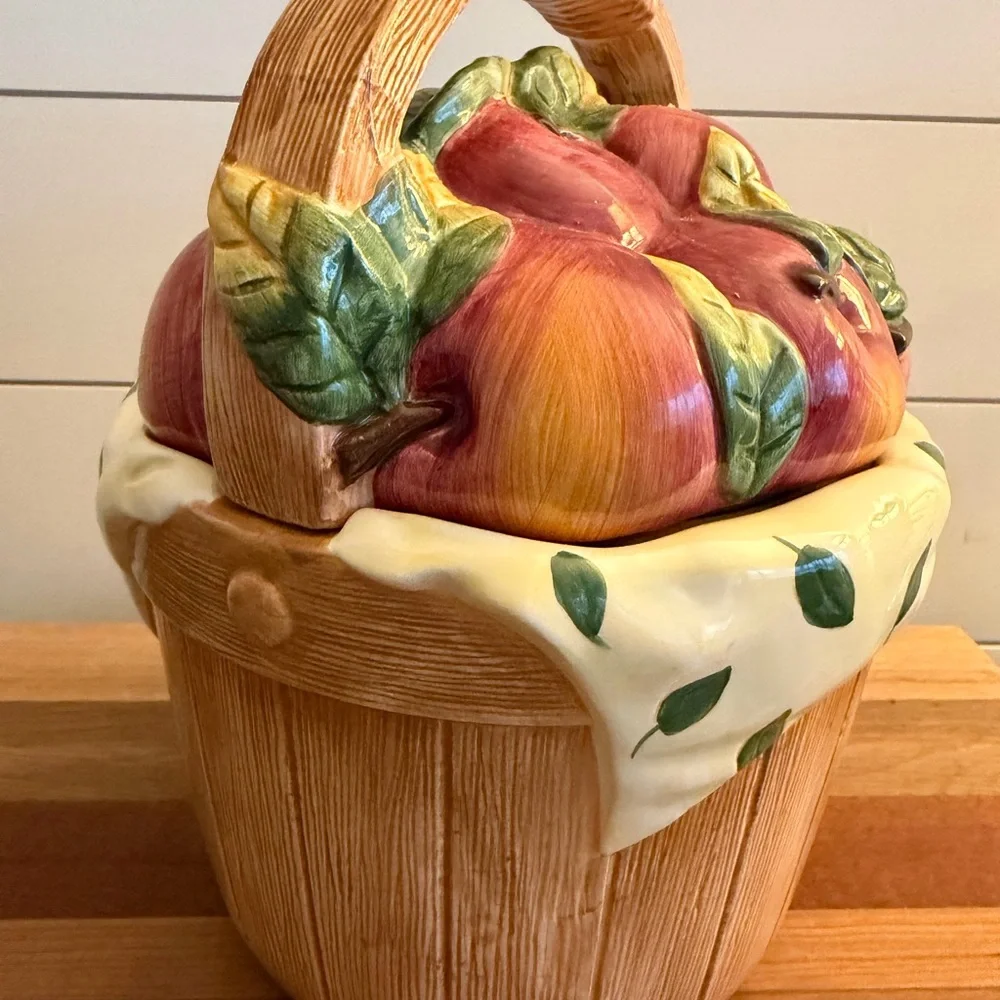 Vintage Cooks Club Apple Basket Cookie Jar